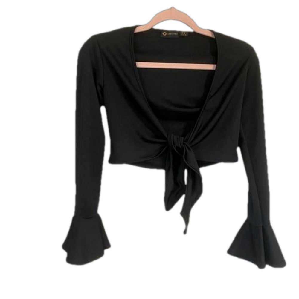 𝅺ASOS- I Saw it First Cropped Black Top
